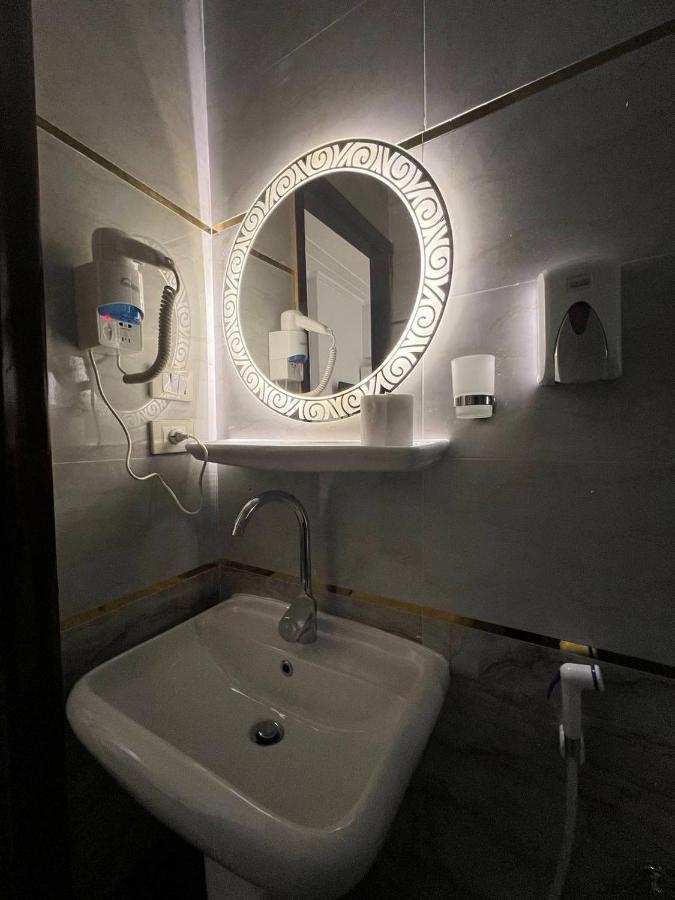 Lucky Hostel ไคโร ภายนอก รูปภาพ